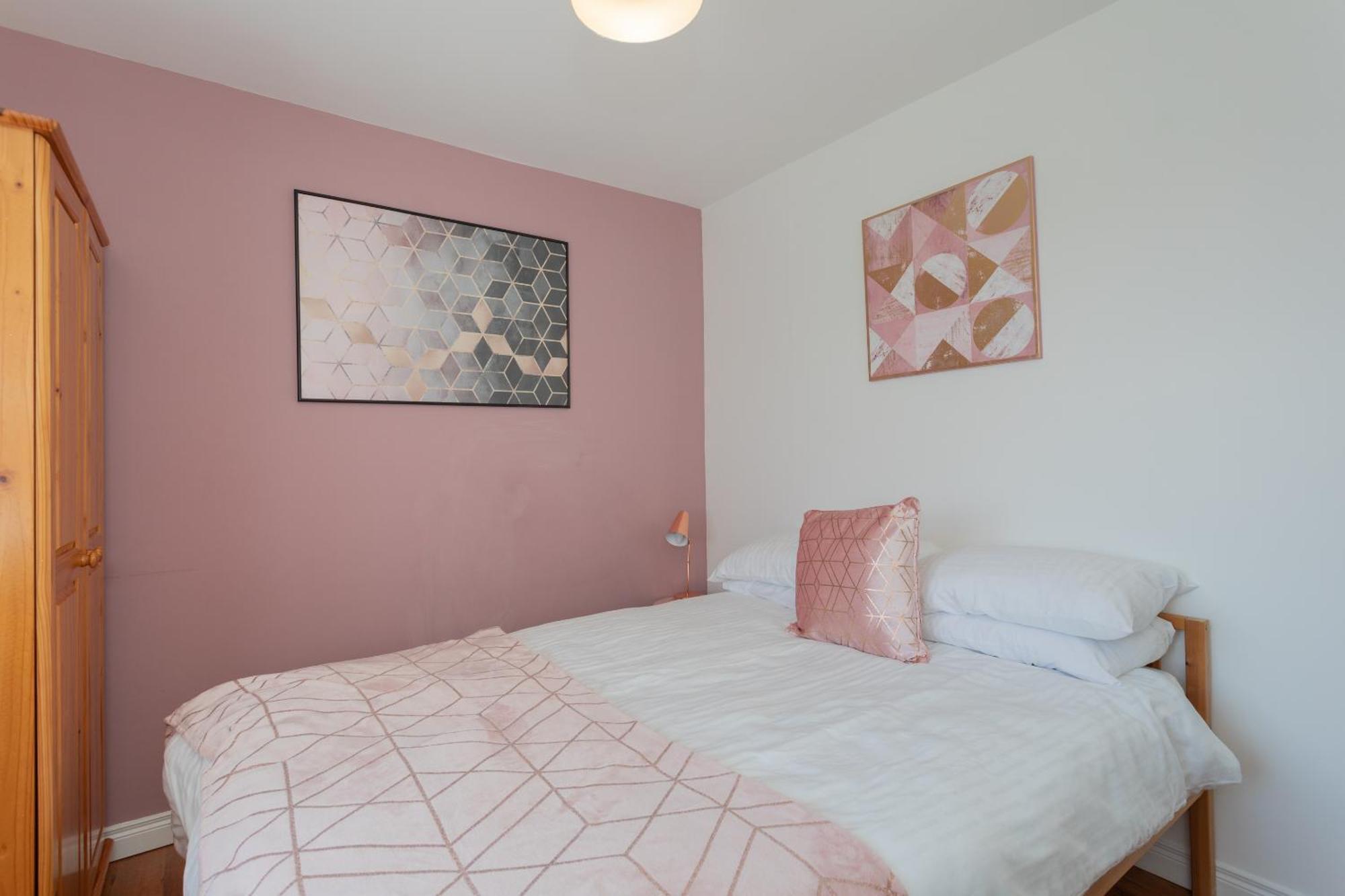 Ardenlee - Stylish 3 Bed Apt Close To City, Parking And Wifi Белфаст Екстериор снимка